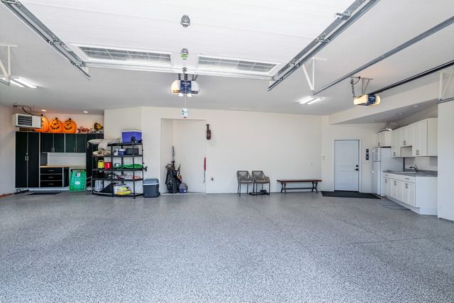 5235 Pigeon Creek Trail, Bettendorf, IA 52722