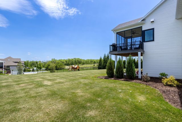 5235 Pigeon Creek Trail, Bettendorf, IA 52722