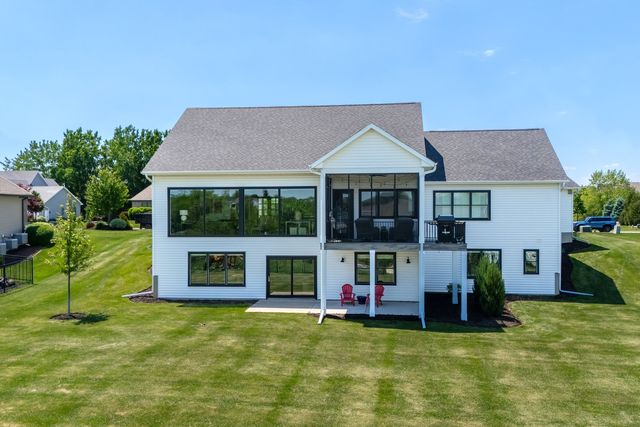 5235 Pigeon Creek Trail, Bettendorf, IA 52722