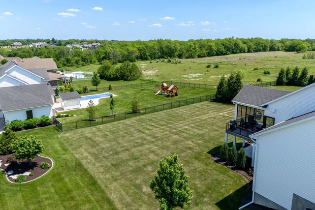 5235 Pigeon Creek Trail, Bettendorf, IA 52722