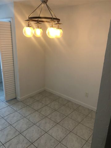 206 Matt Place, Grand Prairie, TX 75051