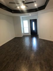 206 Matt Place, Grand Prairie, TX 75051
