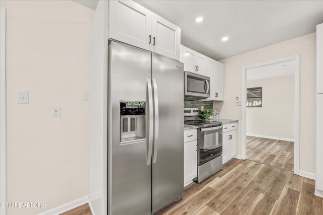 7221 Meadowbrook Circle, Knoxville, TN 37918