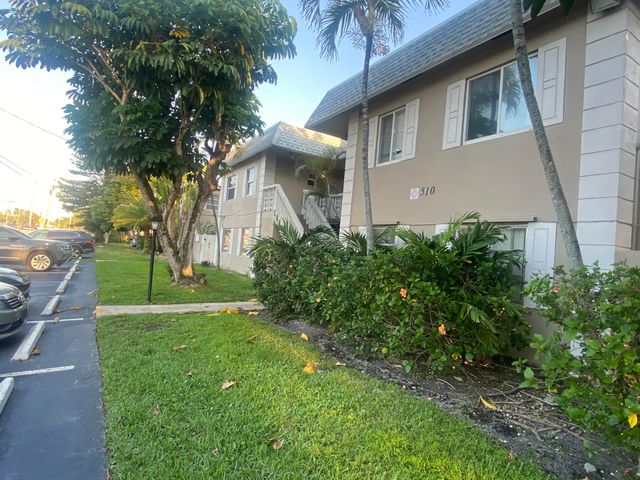 520 SW 15th Street 101, Pompano Beach, FL 33060