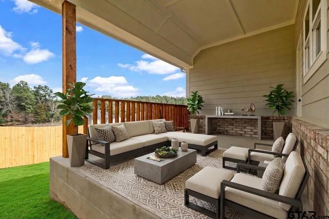 7902 Greenhill Drive, Tyler, TX 75703