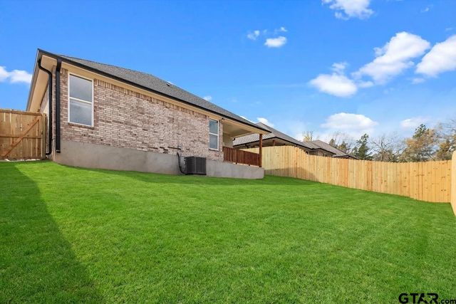 7902 Greenhill Drive, Tyler, TX 75703