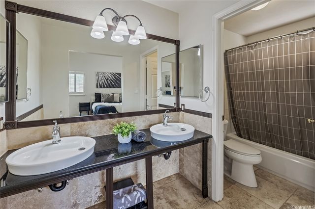 94-1066 Kikepa Street 193, Waipahu, HI 96797