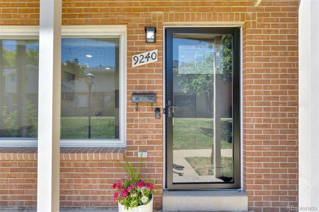 9240 E Lehigh Avenue, Denver, CO 80237