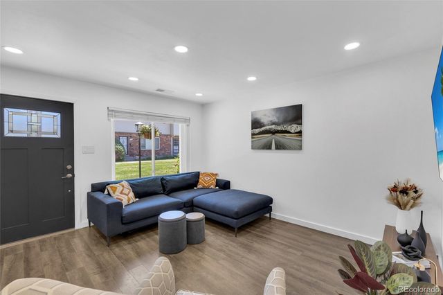 9240 E Lehigh Avenue, Denver, CO 80237