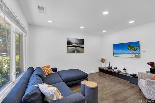 9240 E Lehigh Avenue, Denver, CO 80237