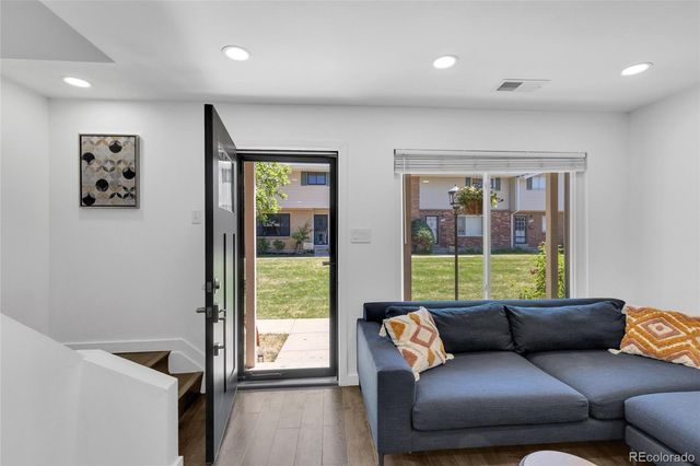 9240 E Lehigh Avenue, Denver, CO 80237