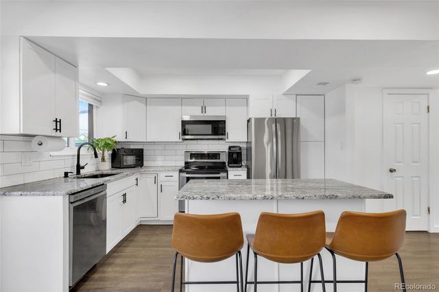 9240 E Lehigh Avenue, Denver, CO 80237