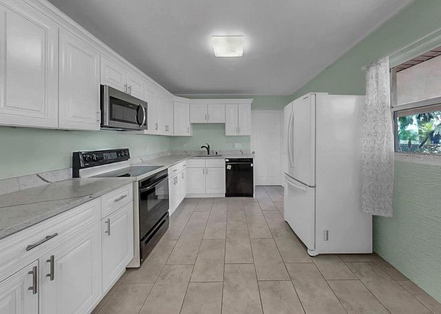 9211 RIVER COVE DRIVE, Riverview, FL 33578