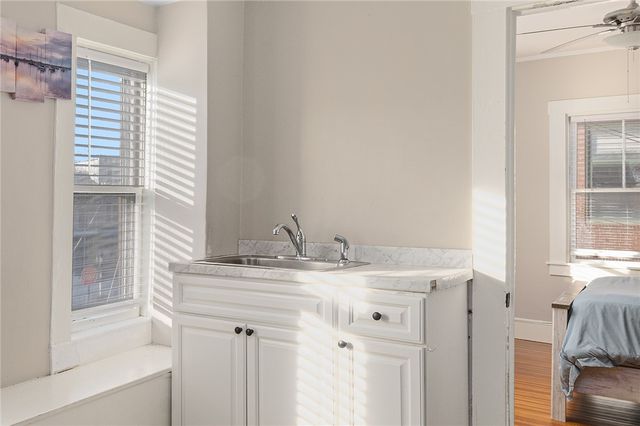 21 Spring Street 2, Newport, RI 02840