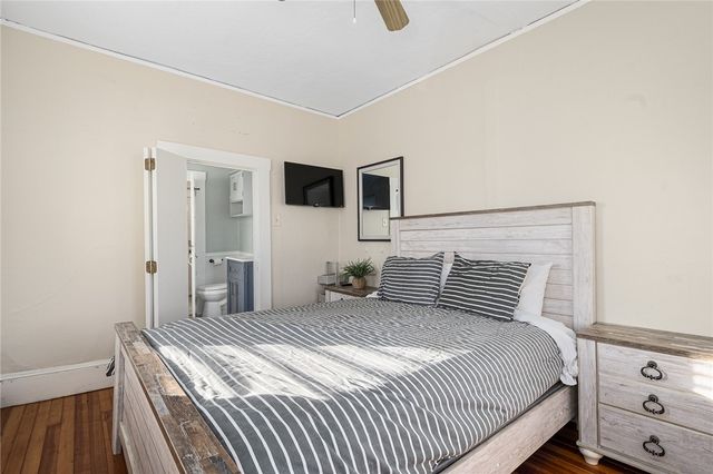 21 Spring Street 2, Newport, RI 02840