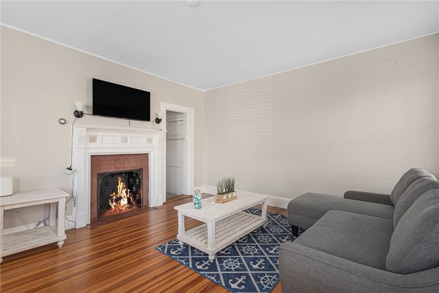 21 Spring Street 2, Newport, RI 02840