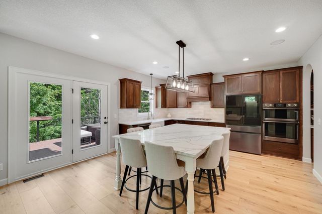 6848 Lanewood Lane N, Maple Grove, MN 55311