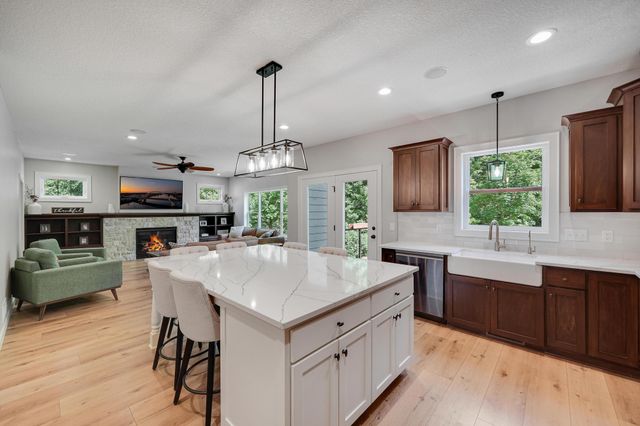 6848 Lanewood Lane N, Maple Grove, MN 55311