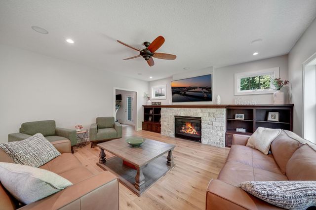 6848 Lanewood Lane N, Maple Grove, MN 55311