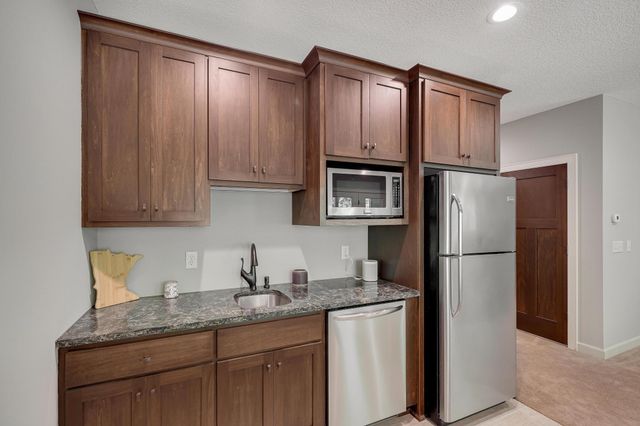 6848 Lanewood Lane N, Maple Grove, MN 55311