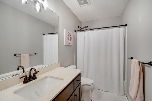 6848 Lanewood Lane N, Maple Grove, MN 55311