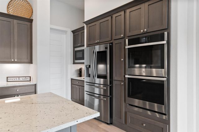 1102 Mcmurtry Ridge Drive, Katy, TX 77494