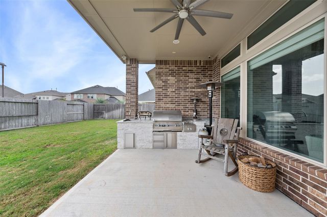 1102 Mcmurtry Ridge Drive, Katy, TX 77494