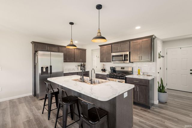 54895 Moonfish Court, Middlebury, IN 46540