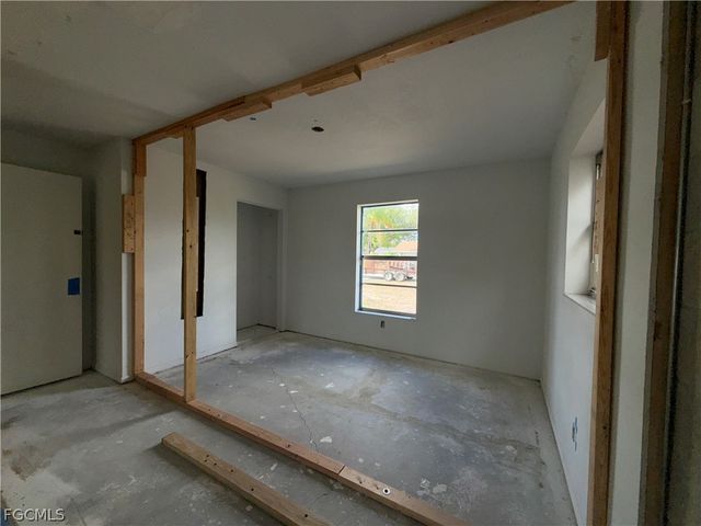 9112 Pineapple RD, Fort Myers, FL 33967