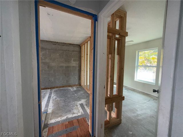 9112 Pineapple RD, Fort Myers, FL 33967