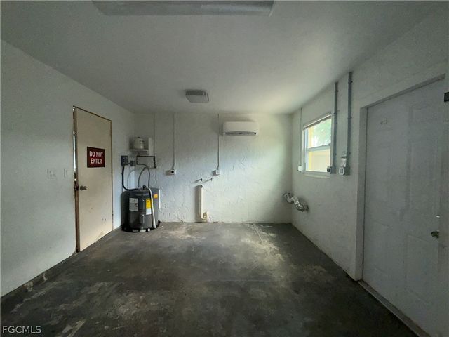 9112 Pineapple RD, Fort Myers, FL 33967