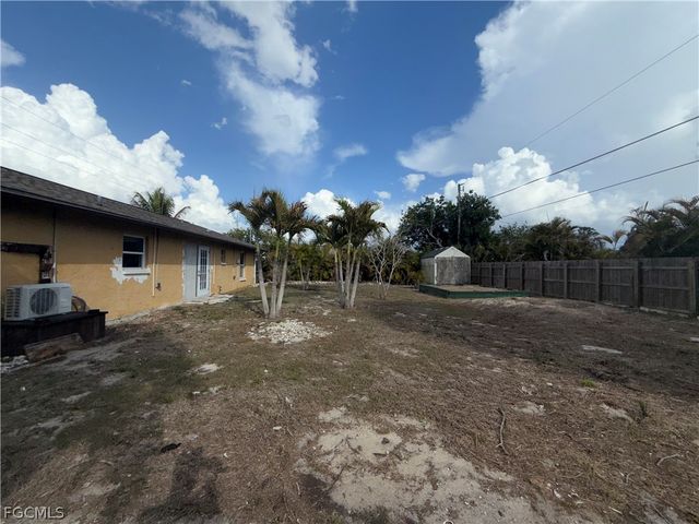 9112 Pineapple RD, Fort Myers, FL 33967