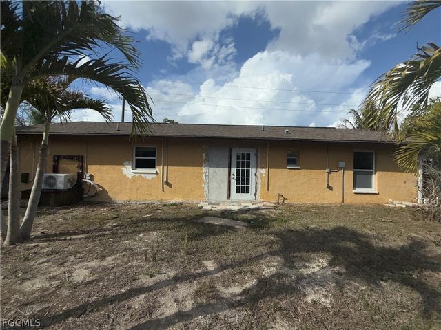 9112 Pineapple RD, Fort Myers, FL 33967