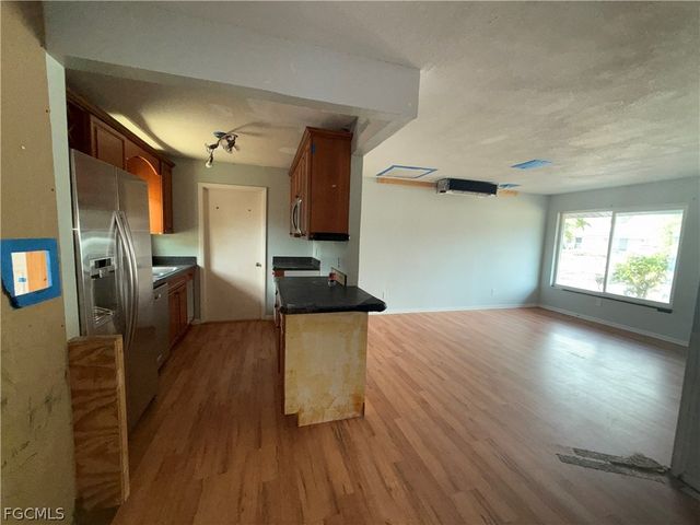 9112 Pineapple RD, Fort Myers, FL 33967