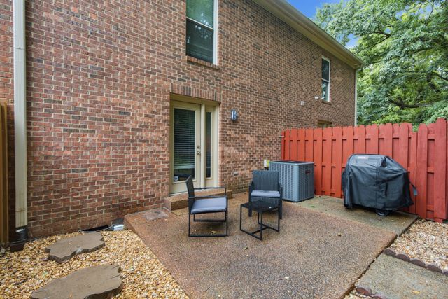 220 Riverstone Ct, Nashville, TN 37214