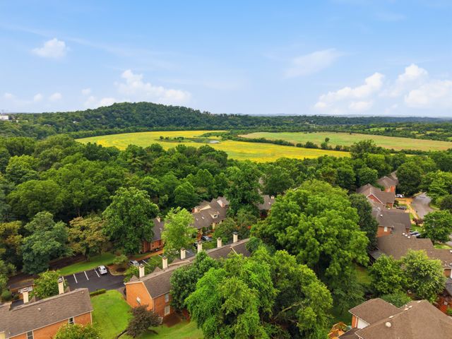 220 Riverstone Ct, Nashville, TN 37214