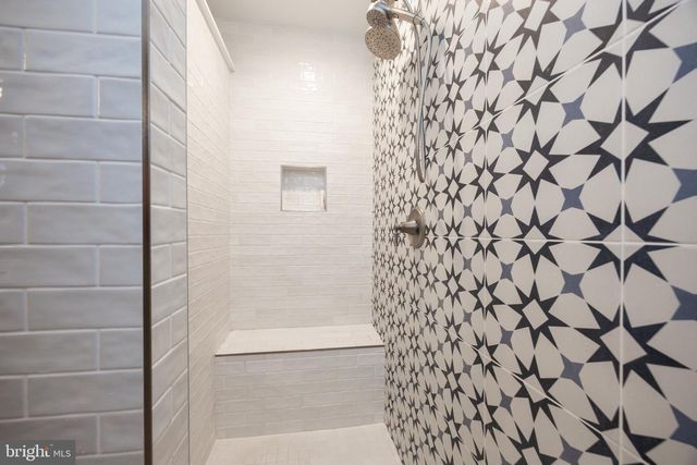 25 S BRICK LN, Elverson, PA 19520