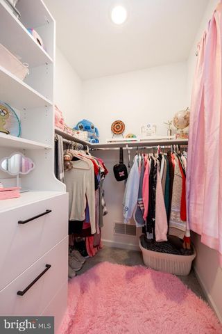 25 S BRICK LN, Elverson, PA 19520