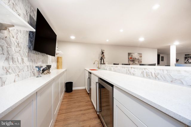 25 S BRICK LN, Elverson, PA 19520