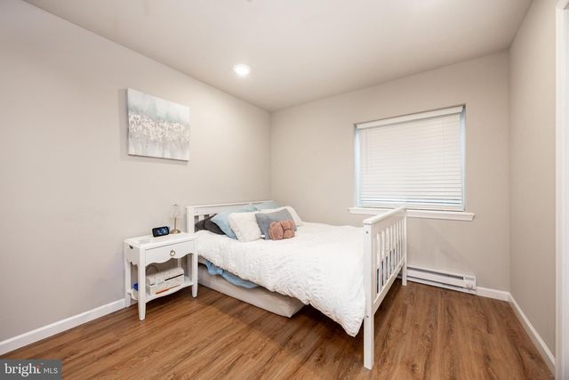 25 S BRICK LN, Elverson, PA 19520