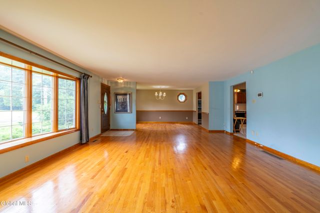 72 Pashley Road, Glenville, NY 12302