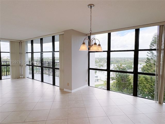 800 Parkview Dr 909, Hallandale Beach, FL 33009