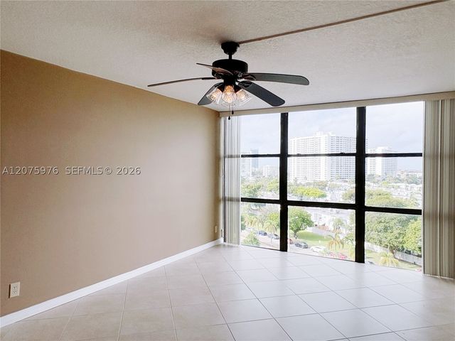 800 Parkview Dr 909, Hallandale Beach, FL 33009
