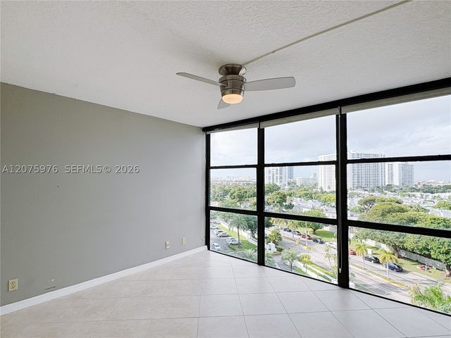 800 Parkview Dr 909, Hallandale Beach, FL 33009
