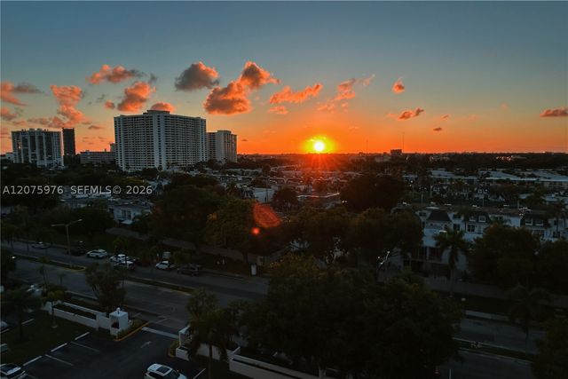 800 Parkview Dr 909, Hallandale Beach, FL 33009