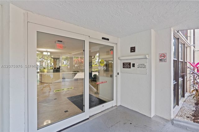 800 Parkview Dr 909, Hallandale Beach, FL 33009