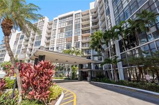 800 Parkview Dr 909, Hallandale Beach, FL 33009