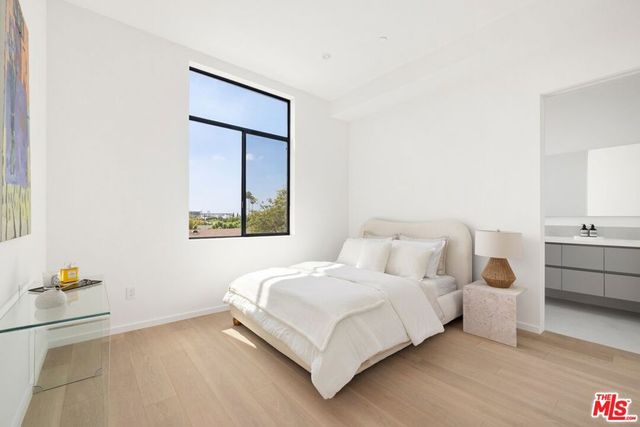 1227 N Formosa Avenue 2, West Hollywood, CA 90046