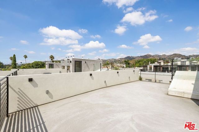 1227 N Formosa Avenue 2, West Hollywood, CA 90046