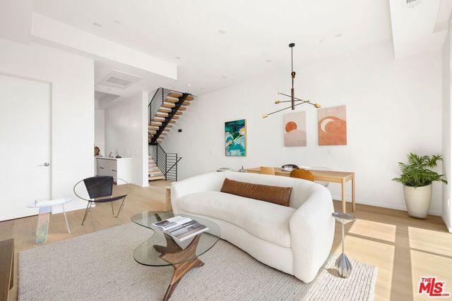 1227 N Formosa Avenue 2, West Hollywood, CA 90046